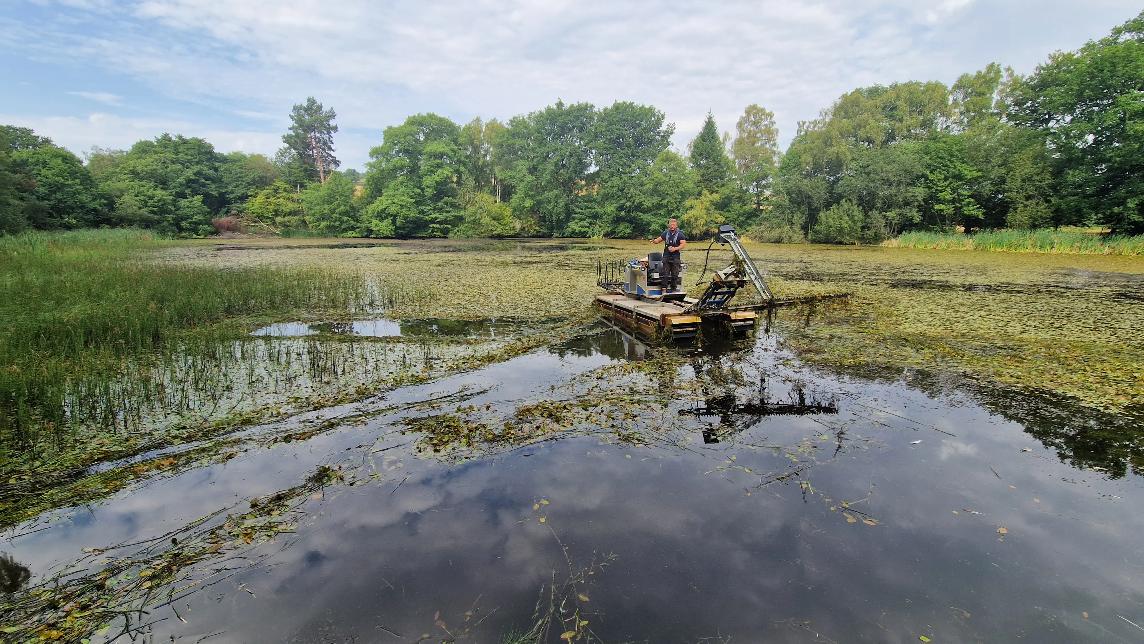Aquatic Weed Cutting